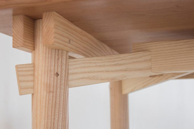 Dining table joinery tableleg detail